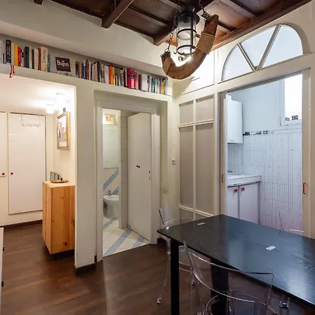 Fori Imperiali Lovers روما